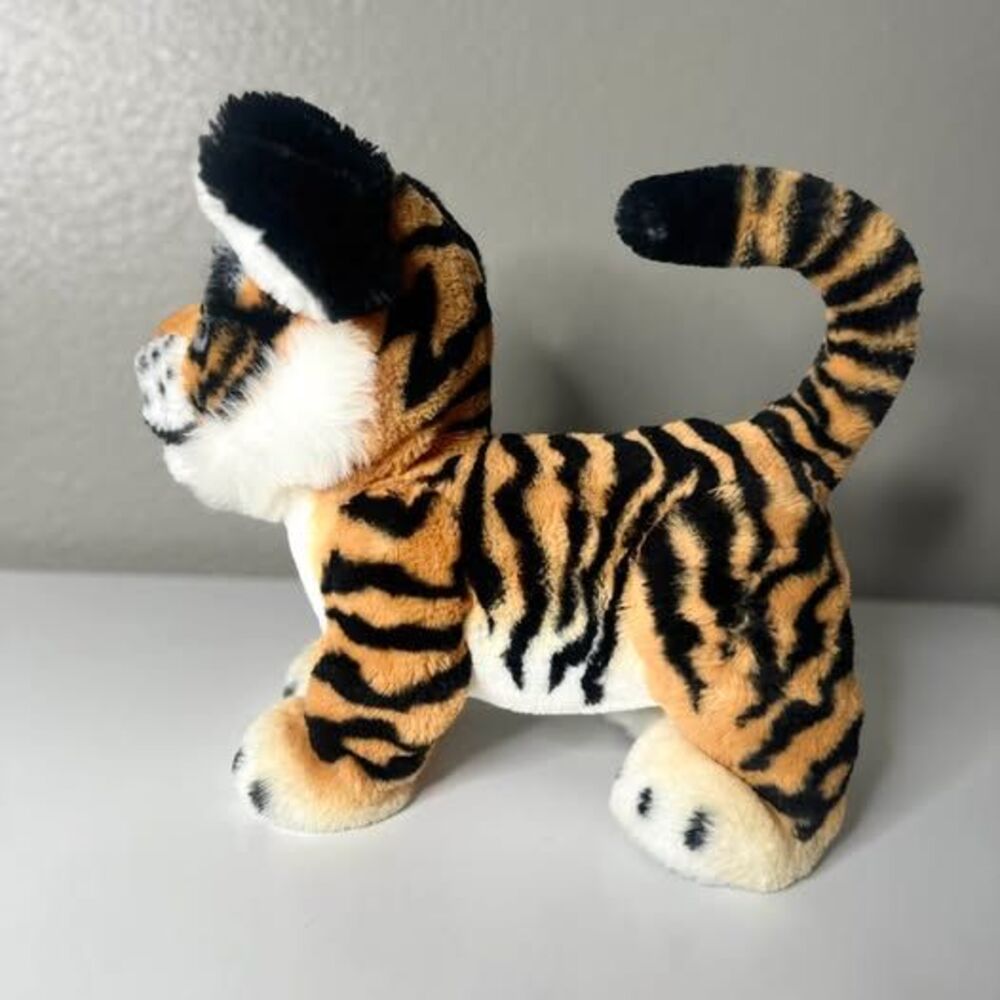 FurReal Friends Roarin' Tyler, the Playful Tiger
